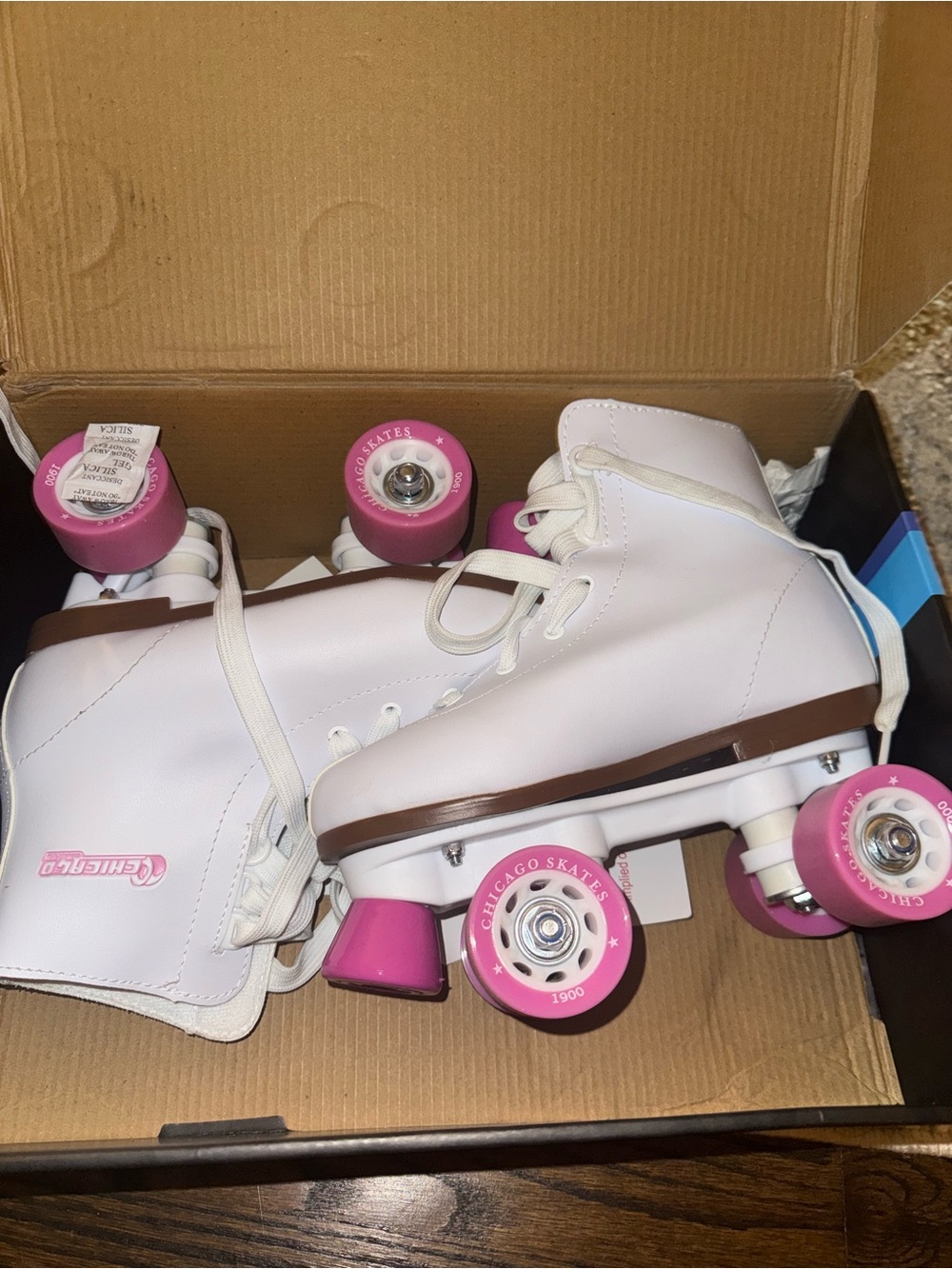 chic White Roller Skates with Pink Wheels